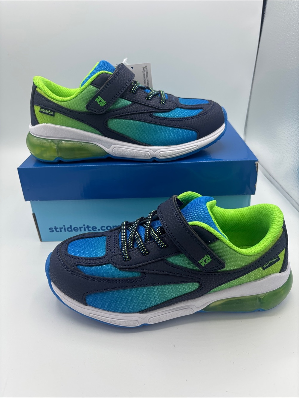 Stride Rite Boys M2P Light-Up Sneakers Size 1.0 WIDE width NWT